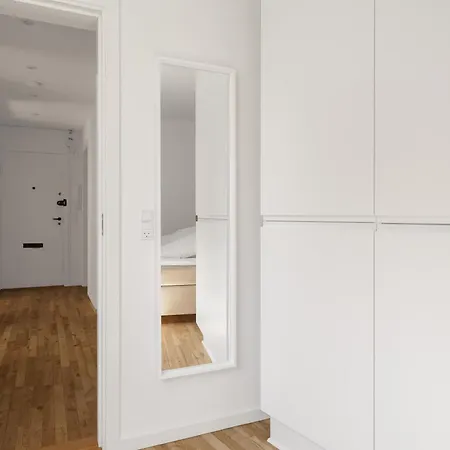 Fantastic 3-br W Balcony In Frederiksberg - 313 *